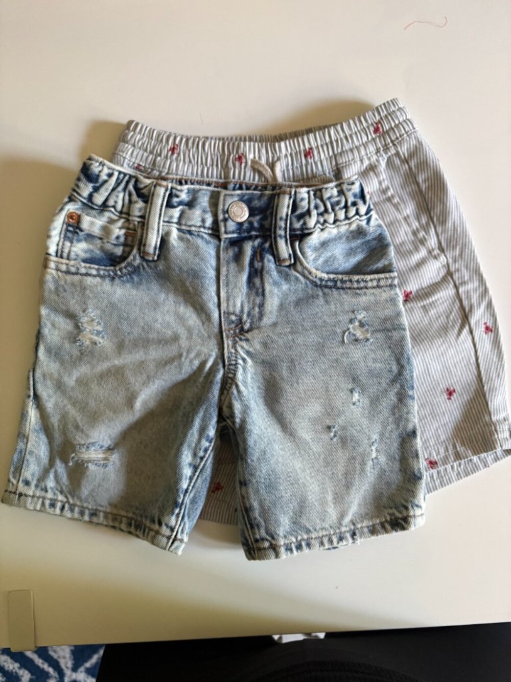 Toddler shorts- 4T- Gap/ Old Navy